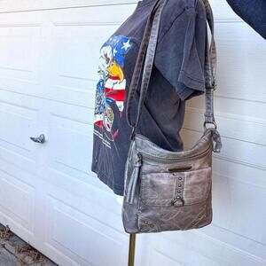 Stone Mountain USA Gray Leather Crossbody Shoulder Bag